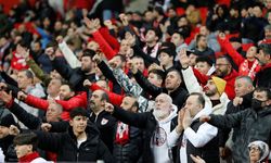 Samsun’da Taraftarlardan Pedro Sanchez ve Atatürk Tezahüratı