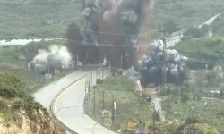 İsrail Lübnan’da Kasımiye Köprüsü’nü Vurdu