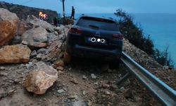 Mersin Aydıncık’ta Heyelan Ulaşımı Felç Etti