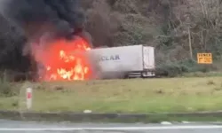 Rize’de Seyir Halindeki Tır Alevlere Teslim Oldu
