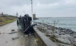 Rize Pazar’da Otomobil Devrildi: 1 Yaralı