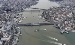 İstanbul Boğazı Kahverengiye Büründü Sağanak Etkisi