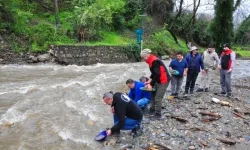 Altın Avcıları İzmir’de Derede Buluştu Yoğun İlgi