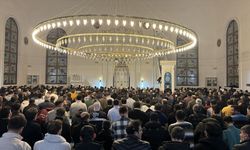 Trabzon'da Kadir Gecesi Camilerde Dualarla İdrak Edildi