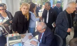 Şükrü Kuleyin’e İzmir’de Yoğun İlgi