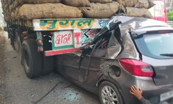 Hindistanda Zincirleme Kaza 13 Kişi Hayatını Kaybetti