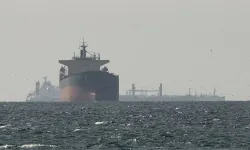 Hürmüz Boğazı’nda Gemi Saldırısı Gerilimi Artırdı