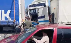 Trabzon Akçaabat’ta Işıklarda Kaza 3 Araç Hasarlı