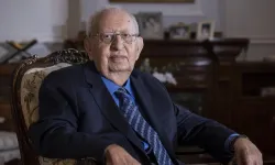 Hüsamettin Cindoruk Hayatını Kaybetti