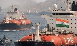 Hindistan İran’dan Petrol Alımına 7 Yıl Sonra Başladı