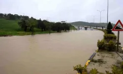 Hatay’da Sağanak Hayatı Durdurdu Okullar Tatil