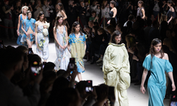 Yerel Gücün Yükselişi: Moda Haftaları Yeni Nesil Tasarımcıları Nasıl Keşfediyor