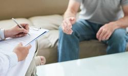 Tükenmişlik Sendromu Nedir? Sadece Yorgun Olmaktan Farkı Ne?