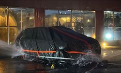 Şişli’de Otoparkta Cip Yangını Panik Yarattı