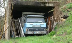 Trabzon’da Yarım Asırlık Kamyona Özenle Bakılıyor