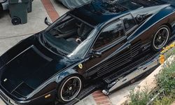 Michael Jordan Nostaljik Ferrari ile Görüntülendi