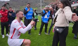 Sebat Şampiyonluk Maçında Evlilik Teklifi Geldi