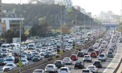 Bodrum’da Bayram Yoğunluğu Trafiği Kilitledi