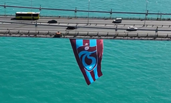 Trabzonspor Bayrağı Boğaz’da Dalgalandı