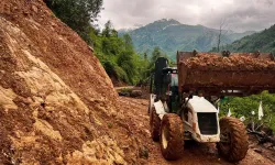 Rize'de Sağanak Alarmı: 27 Köyde Toprak Kayması