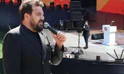 Eser Yenenler’e İki Taraftan Tepki