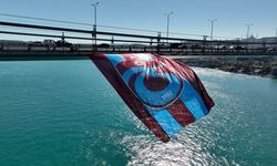Trabzonspor Bayrağı Boğaz’da Dalgalandı