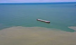 Giresun'da Çamurlu Su Karadeniz'in Rengini Değiştirdi