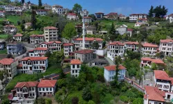Akçaabat’taki Tarihi Orta Mahalle İlgi Görüyor