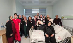 Of’ta İkizler 15 Saat Arayla Dünyaya Geldi