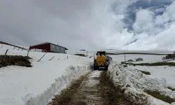Trabzon’da Yayla Yollarında Kar Mesaisi