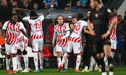 Galatasaray Şampiyonluğu Erteledi Fark 4'e Düştü