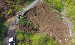 Ordu’da Heyelan Yolları Çökertti Ulaşım Aksadı