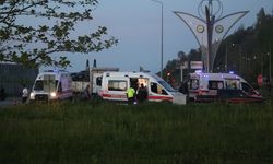 Rize’de Kamyonla Otomobil Çarpıştı: 6 Yaralı