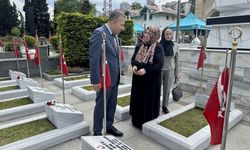 Trabzon Valisi Şahin'den Şehitliğe Bayram Ziyareti