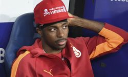Osimhen’e Uyarı Manchester United’dan Uzak Durmalı