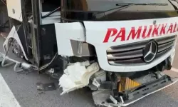 Bursa’da Yolcu Otobüsü Bariyerlere Çarptı