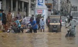Pakistan'da Şiddetli Yağışlar Can Kayıplarına Yol Açtı