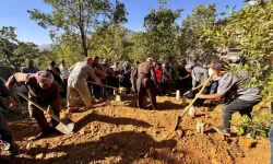 Şemdinli'deki Aile Olayında 4 Kişi Son Yolculuğuna Uğurlandı