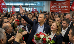 Özgür Özel Trabzon'dan Gümüşhane Mitingi İçin Yola Çıktı