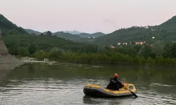 Giresun Harşit Çayı'nda Mahsur Kalan Çift Kurtarıldı