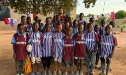 Trabzonspor Sevgisi Afrika'da Çocuklarla Buluştu