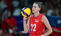 Milli Voleybolcu İlkin Aydın'ın Kariyeri Merak Ediliyor