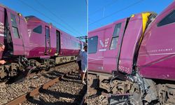 İngiltere'de İki Tren Çarpıştı: 89 Yaralı