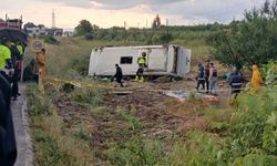 Isparta'da Tur Midibüsü Devrildi: 5 Kayıp, 25 Yaralı