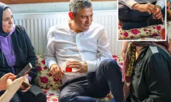 Özgür Özel'in Çorabındaki Detay Gündem Oldu