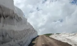 Trabzon Yaylalarında Haziranda 6 Metrelik Kar Şaşkınlığı