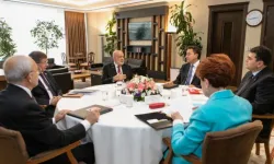 Davutoğlu'nun Siyaseti Bırakacağı İddiası