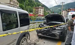 Trabzon’da Arap Turistlerin Aracı Kaza Yaptı