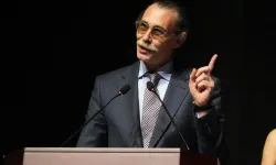 Erdal Beşikçioğlu CHP’de Kalma Kararı Aldı