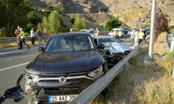 Gümüşhane'de 3 Araç Birbirine Girdi! 1 Yaralı